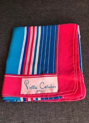 Foulard rayé en soie vintage , brand: Pierre Cardin, condition: Very good, €18.00, €19.60 includes Buyer Protection