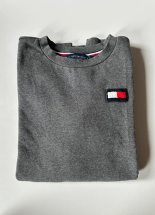Sweat Tommy Hilfiger - col rond - gris - logo brodé - taille M, marque: Tommy Hilfiger, état: Très bon état, taille: M, 15,00 €, 16,45 € Protection acheteurs incluse