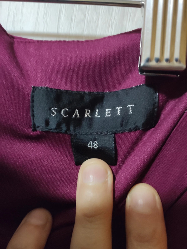 Vestido Midi de Scarlett de El Corte inglés /robe Midi de Scarlett -