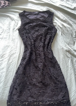 Robe noire en dentelle, marque: Yessica, état: Très bon état, taille: M / 38 / 10, 5,00 €, 5,95 € Protection acheteurs incluse