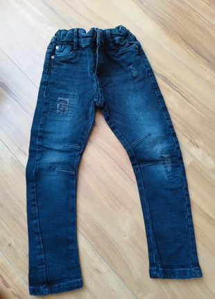 Jean slim , merk: TAO, staat: Heel goed, maat: 24-36 maanden / 92 cm, € 2,00, € 2,80 inclusief Kopersbescherming
