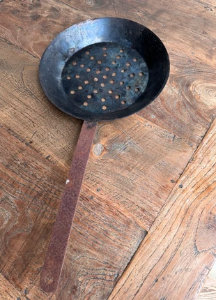 20 cm pan for grilling chestnut, staat: Goed, € 5,00, € 5,95 inclusief Kopersbescherming