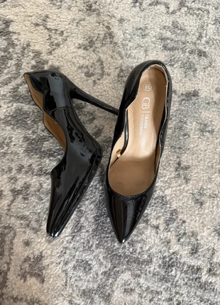 Jolis escarpins noirs, marque: GRANDS BOULEVARDS, état: Très bon état, taille: 38, 32,00 €, 34,30 € Protection acheteurs incluse