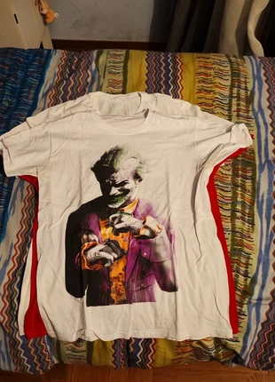 T-shirt Joker, marke: DC Comics, zustand: Sehr gut, größe: M, 3,00 €, 3,85 € inklusive Vinted-Käuferschutz