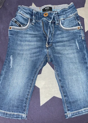 Jean Hugo boss, marque: Hugo Boss, état: Très bon état, taille: 6-9 mois / 68 cm, 15,00 €, 16,45 € Protection acheteurs incluse