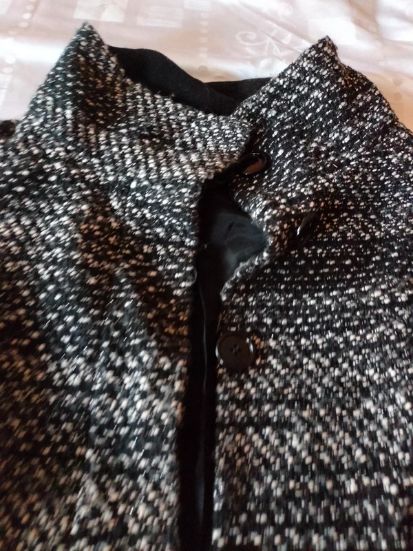 Veste Zara épaisse t38 noir et blanche - photo numéro 2