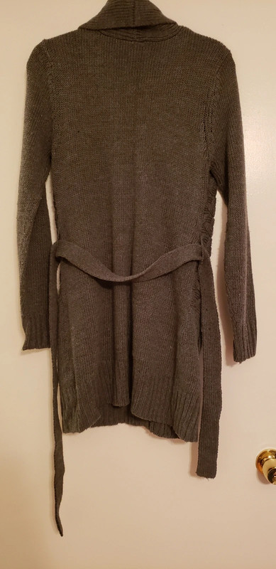 Button up and tie long grey sweater 5
