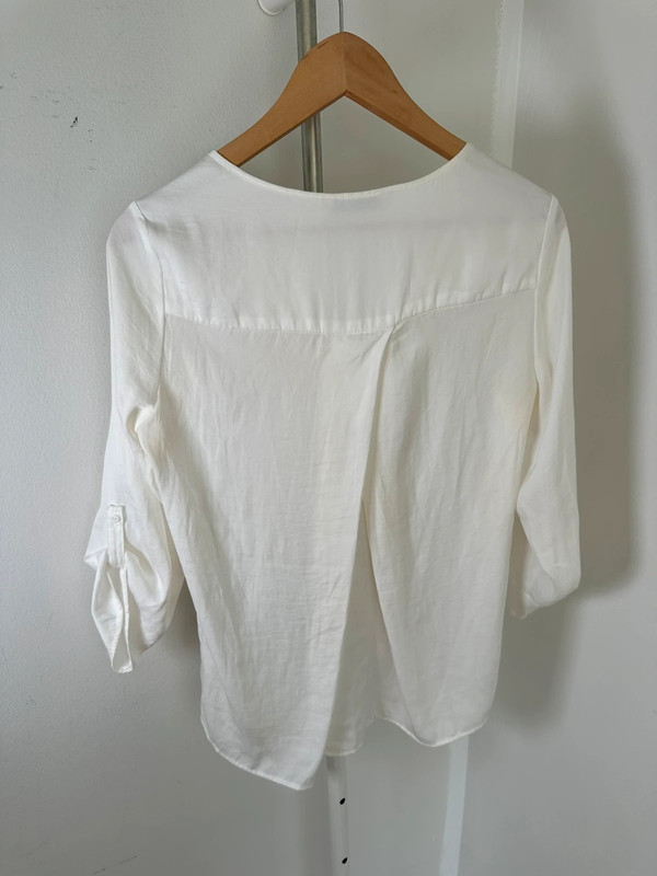 White top Stradivarius size S 2