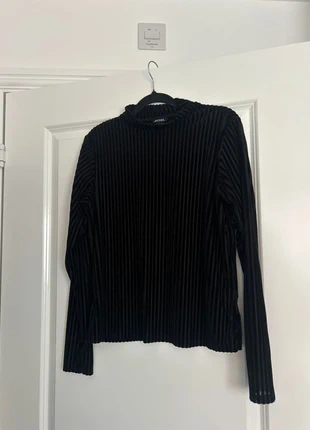 Women’s monki black velvet turtleneck top, brand: Monki, condition: Very good, size: M / UK 12-14, £4.00, £4.90 includes Buyer Protection