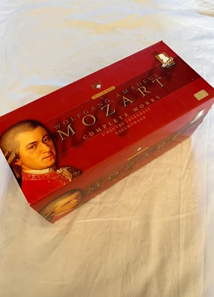 Cd L'Oeuvre de Mozart - Coffret 170 CD Intégrale en 170 Cd - Les Symphonies Concertos Sérénades, estado: Muy bueno, 45,00 €, 47,95 € Protección al comprador incluida