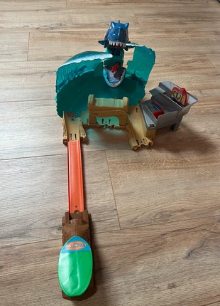 Hot wheels city haai, merk: Hot Wheels, staat: Nieuw zonder prijskaartje, maat: 3 jaar / 98 cm, € 8,25, € 9,36 inclusief Kopersbescherming