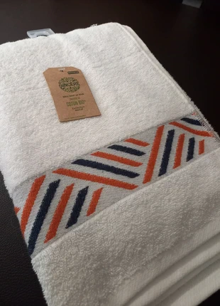 Serviette de bain 140x100, marque: Sincere, état: Neuf avec étiquette, 12,00 €, 13,30 € Protection acheteurs incluse