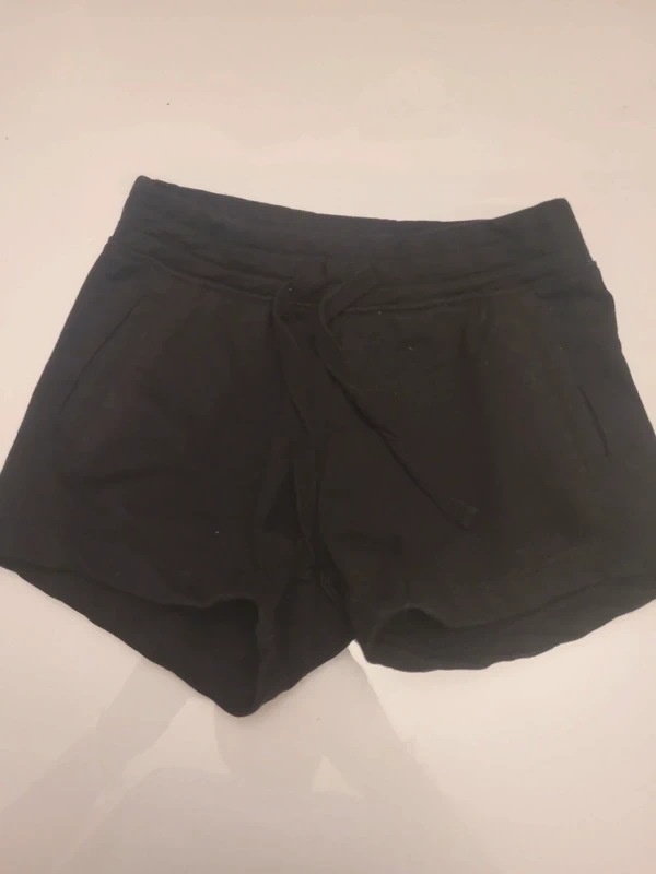 Short noir 4 ans - photo numéro 2