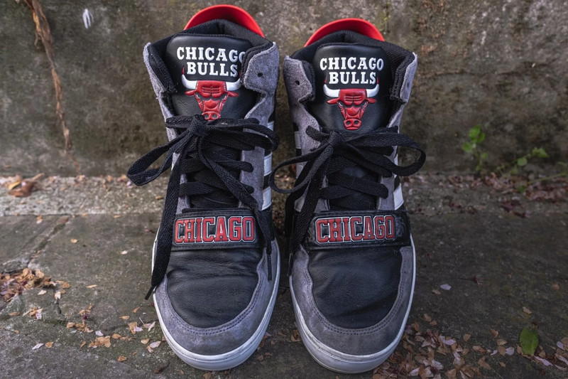 Chicago Bulls Basket NBA Adidas Originals Space Diver UOMO Taglia 43.5