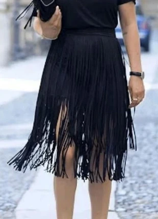 Gonna con frange scamosciata zara taglia S, brand: Zara, condizioni: Ottime, taglia: S / IT 40 / EU 36, €9.00, €10.15 include la Protezione acquisti