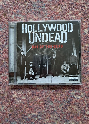 Hollywood Undead "Day of the Dead" CD, condition: Very good, £6.00, £7.00 includes Buyer Protection