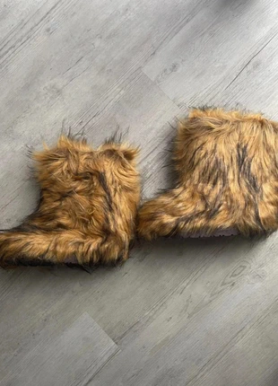 Bottes fausses fourrure vintage y2k style Moon Boots, marke: y2k, zustand: Sehr gut, größe: 38, 50,00 €, 53,20 € inklusive Vinted-Käuferschutz