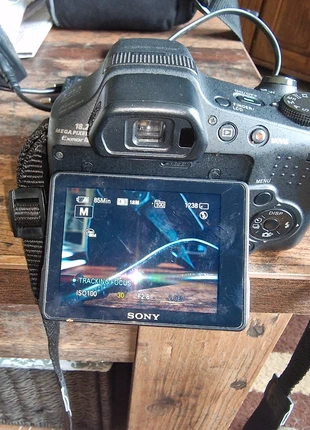 Sony Cyber-shot DSC-HX200V, merk: Sony, staat: Heel goed, € 75,00, € 79,45 inclusief Kopersbescherming