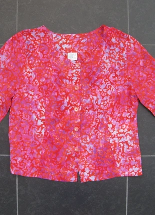 Unikat Artwear blouse, rood met paars, driekwart mouw, M, merk: Unikat, staat: Heel goed, maat: M / 38 / 10, € 15,00, € 16,45 inclusief Kopersbescherming