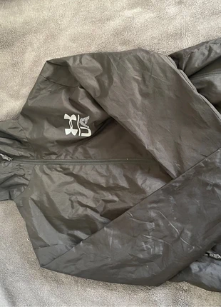 Veste Under Armour Taille L Noire, marca: Under Armour, estado: Muito bom, tamanho: L, €30.00, €32.20 inclui Proteção do Comprador