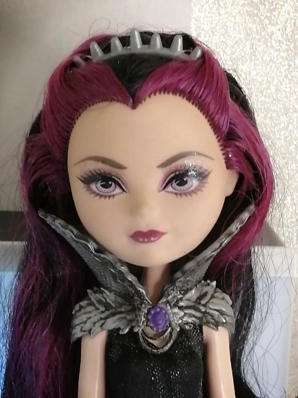 Poupée Ever after High Raven Queen - Vinted