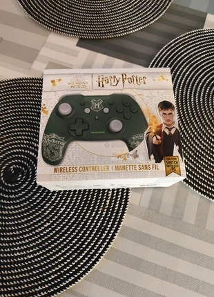 Manette sans fil Harry Potter Slytherin Switch, marque: Freaks, état: Neuf avec étiquette, 25,00 €, 26,95 € Protection acheteurs incluse