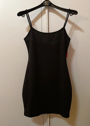 Abito tubino nero con zip sul retro, marca: CVG, estado: Nuevo con etiquetas, tamaño: S / 36 / 8, 5,00 €, 5,95 € Protección al comprador incluida