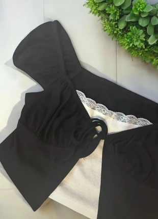 Top bicolor con encaje y nudo – estilo moderno, merk: Shein, staat: Nieuw zonder prijskaartje, maat: M / 38 / 10, € 5,00, € 5,95 inclusief Kopersbescherming