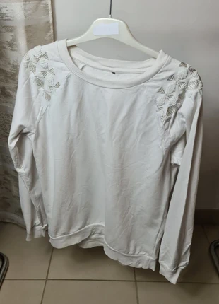 Sweat Nafnaf
Blanc M 38 , merk: Naf Naf, staat: Goed, maat: M / 38 / 10, € 4,00, € 4,90 inclusief Kopersbescherming