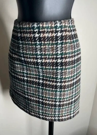 H&M plaid design short skirt, marca: H&M, estado: Bom, tamanho: XS / 34 / 6, €6.00, €7.00 inclui Proteção do Comprador