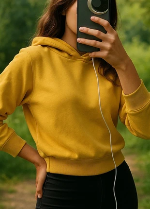 Sweat jaune à capuches, marque: Kiabi, état: Très bon état, taille: XS / 34 / 6, 7,99 €, 9,09 € Protection acheteurs incluse