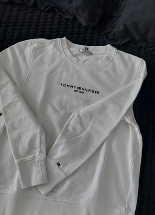 Tommy hillfiger hoodie, brand: Tommy Hilfiger, condition: Very good, size: S / UK 8-10, £15.00, £16.45 includes Buyer Protection