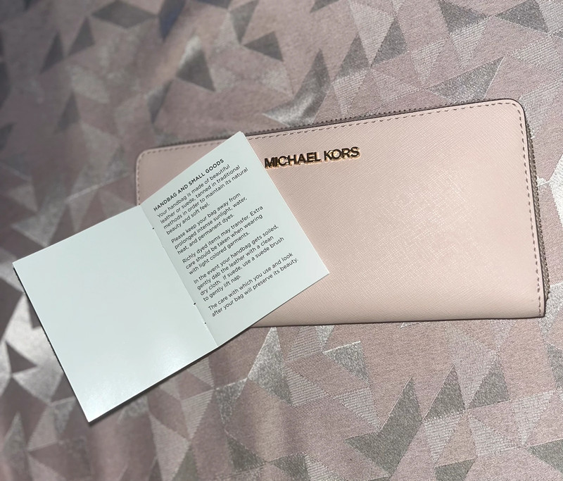 Michael kors light on sale pink wallet