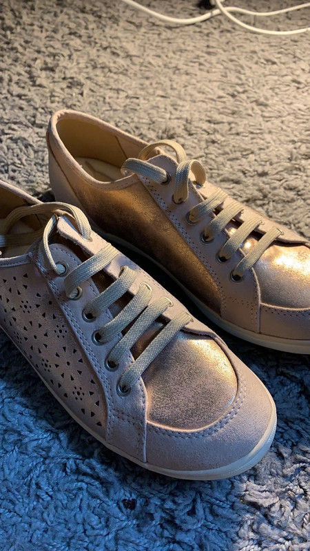 Chaussure beige femme