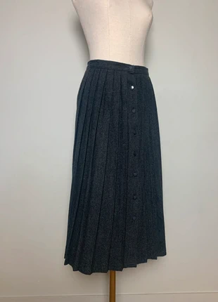 Jupe mi-longue plissée grise anthracite à boutons mélange laine vintage #jupes #laine #vintage, brand: Vintage, condition: Very good, size: XL / 42 / 14, €32.00, €34.30 includes Buyer Protection Pro