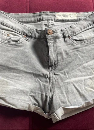 Short en jean gris, marke: Esmara, zustand: Sehr gut, größe: XL / 42 / 14, 3,00 €, 3,85 € inklusive Vinted-Käuferschutz