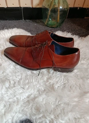 chaussure classe en cuir effet vintage de marque burton pointure 45, marque: Burton, état: Très bon état, taille: 45, 16,00 €, 17,50 € Protection acheteurs incluse