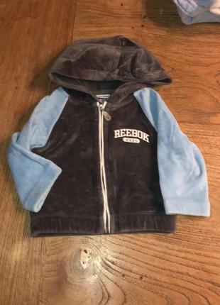 Velours babyvestje Reebok, marke: Reebok, zustand: Sehr gut, größe: 3-6 Monate / 62, 5,00 €, 5,95 € inklusive Vinted-Käuferschutz