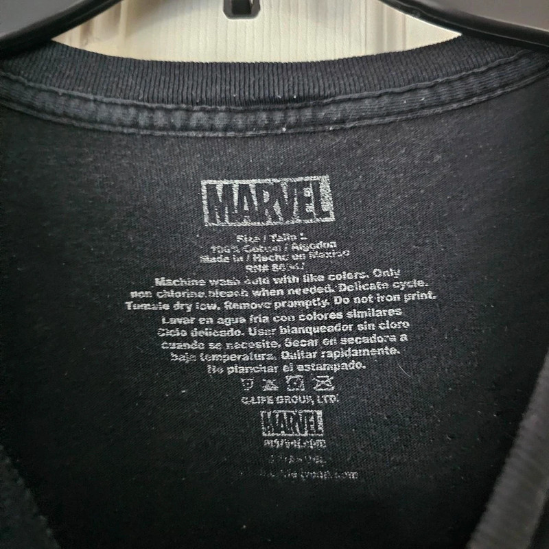 Marvel punisher grunge emo tshirt
Size large 3