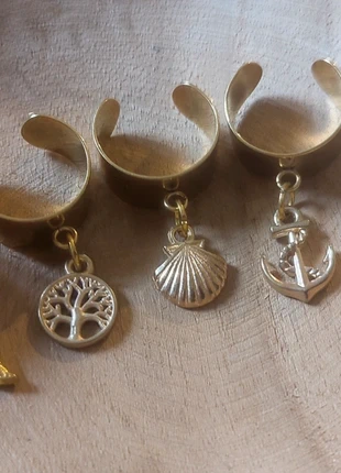 Lot de 4 bagues dorées breloques, brand: Boutique Bohéme, condition: Very good, size: Adjustable, €8.00, €9.10 includes Buyer Protection