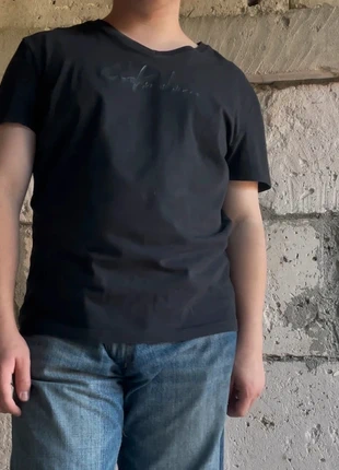 T-shirt noir Calvin Klein - Taille XL, marque: Calvin Klein, état: Bon état, taille: XL, 10,00 €, 11,20 € Protection acheteurs incluse