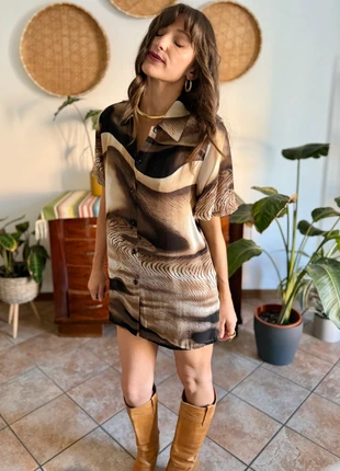 1970's vintage multitonal brown animal print sheer oversize blouse, brand: Unique Vintage, condizioni: Ottime, taglia: M / IT 42 / EU 38, €15.00, €16.45 include la Protezione acquisti Pro