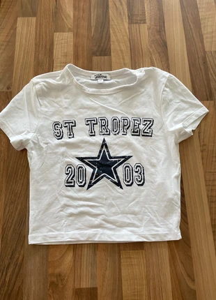 Croc top st tropez, merk: Jennyfer, staat: Heel goed, maat: XS / 34 / 6, € 1,00, € 1,75 inclusief Kopersbescherming