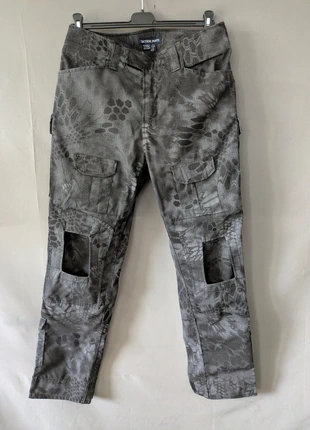 Pantalon camouflage gris Tactical Pants taille L  44 poches multiples emplacements genouillères, marke: Tactical Pants, zustand: Sehr gut, größe: L, 18,00 €, 19,60 € beinhaltet Vinted-Käuferschutz Pro