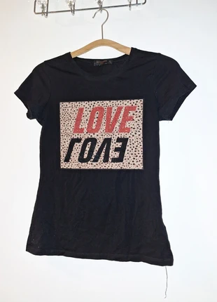 Shirt met love, brand: In Vogue, condizioni: Ottime, taglia: S / IT 40 / EU 36, €2.00, €2.80 include la Protezione acquisti