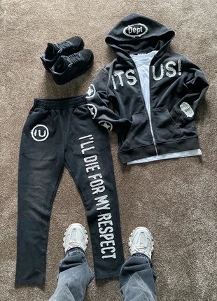 neverlikethem tracksuit, merk: neverlikethem, staat: Nieuw met prijskaartje, maat: S, € 119,95, € 126,65 inclusief Kopersbescherming