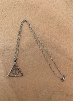 Collana doni della morte Harry Potter, marca: Harry Potter, estado: Novo sem etiquetas, €3.50, €4.38 inclui Proteção do Comprador