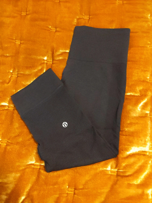 Lululemon crop spandex leggings 1