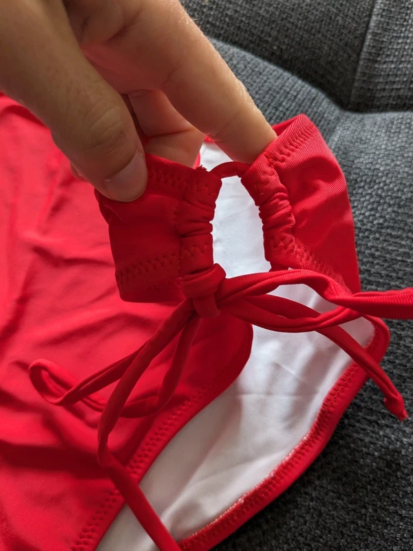 Bain de maillot de bain rouge neuf - photo numéro 2