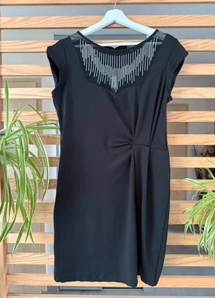 Magnifique robe à strass, merk: Charlott', staat: Nieuw zonder prijskaartje, maat: XL / 42 / 14, € 8,00, € 9,10 inclusief Kopersbescherming